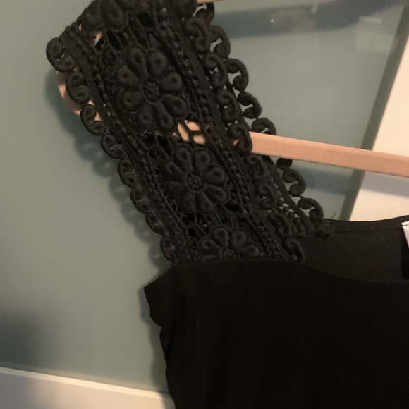 🎁Va Va By Joy Han Black shirt short sleeve, size Small - Picture 7 of 9